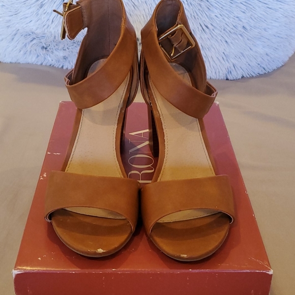 Merona Heels - Picture 2 of 4